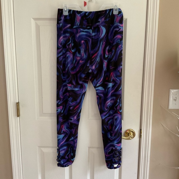 Like new No Boundaries leggings size XL - Picture 5 of 6
